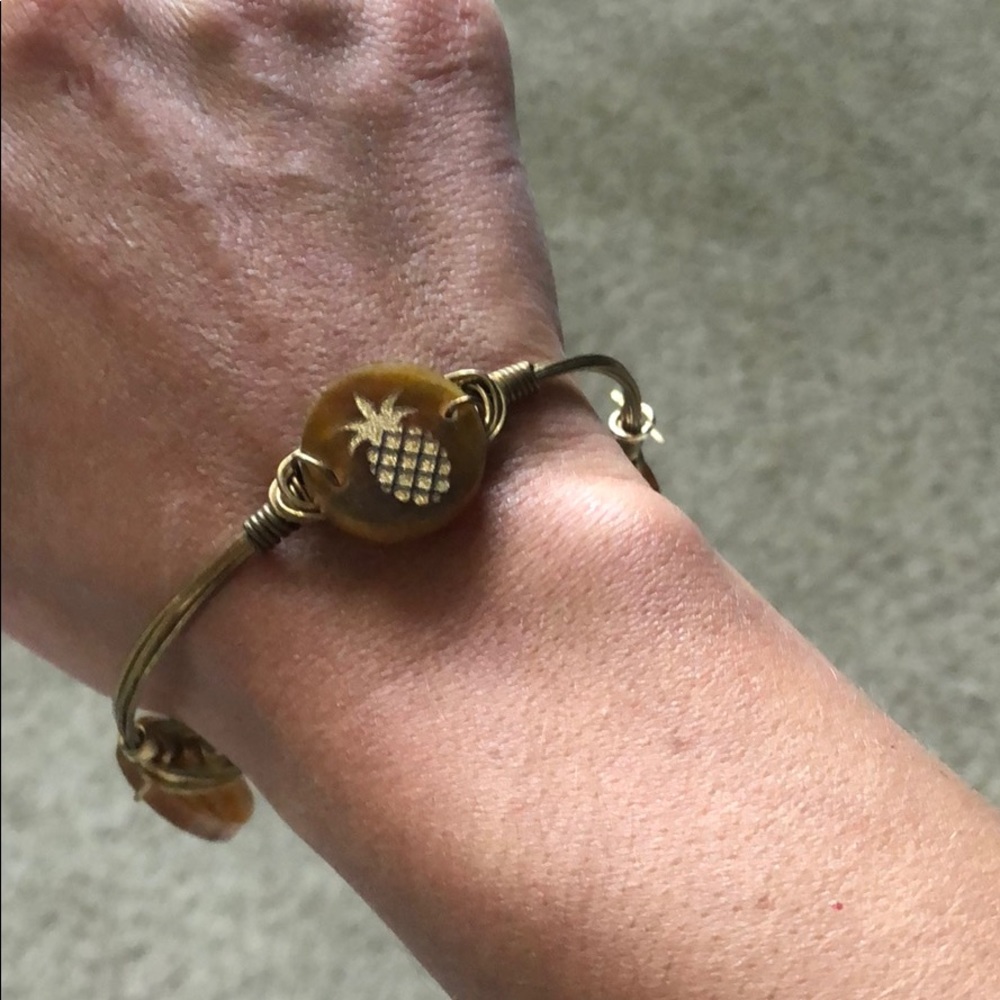Bourbon and Bowties pineapple & tortoise bangle
